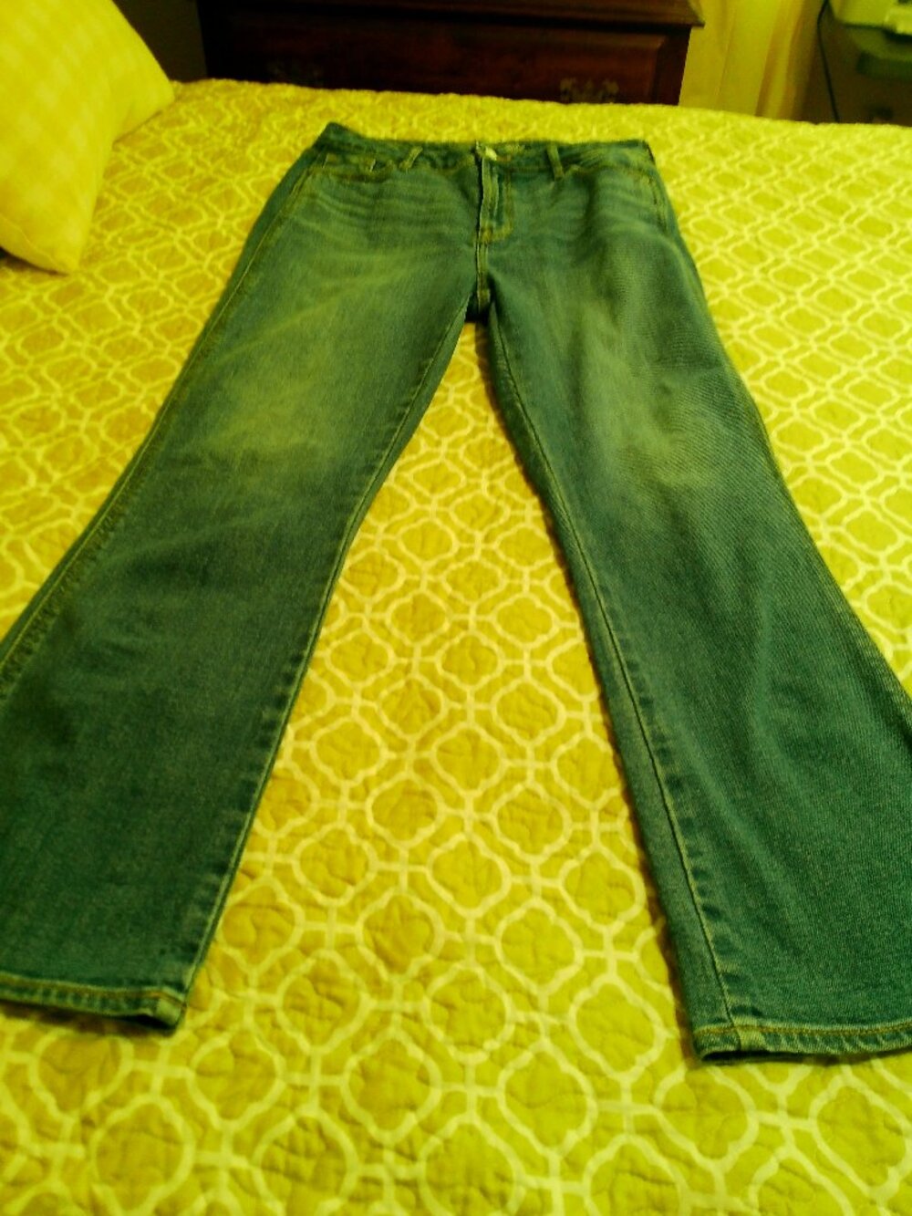 OLD NAVY SIZE 6 TALL  VINTAGE CROP FLARE GOOD CONDITION